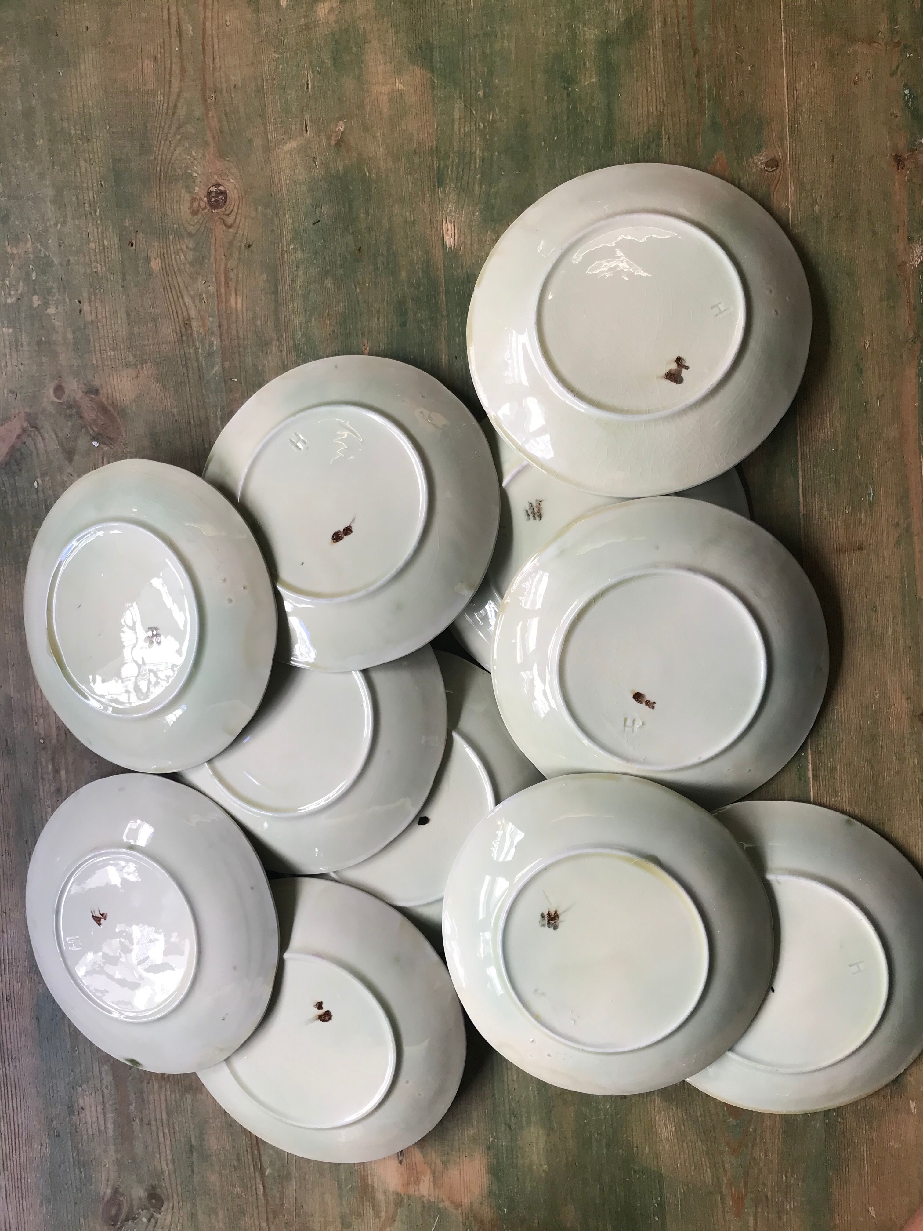 11 dabbling dessert plates