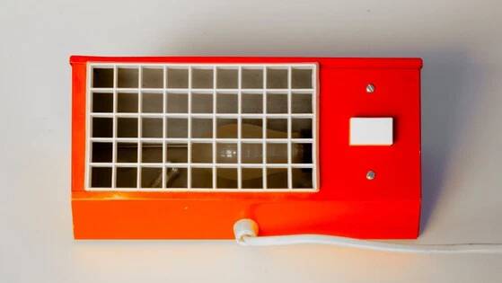 Red Elidus bedside lamp in metal, designed by Hans-Agne Jakobsson in the 1970s.