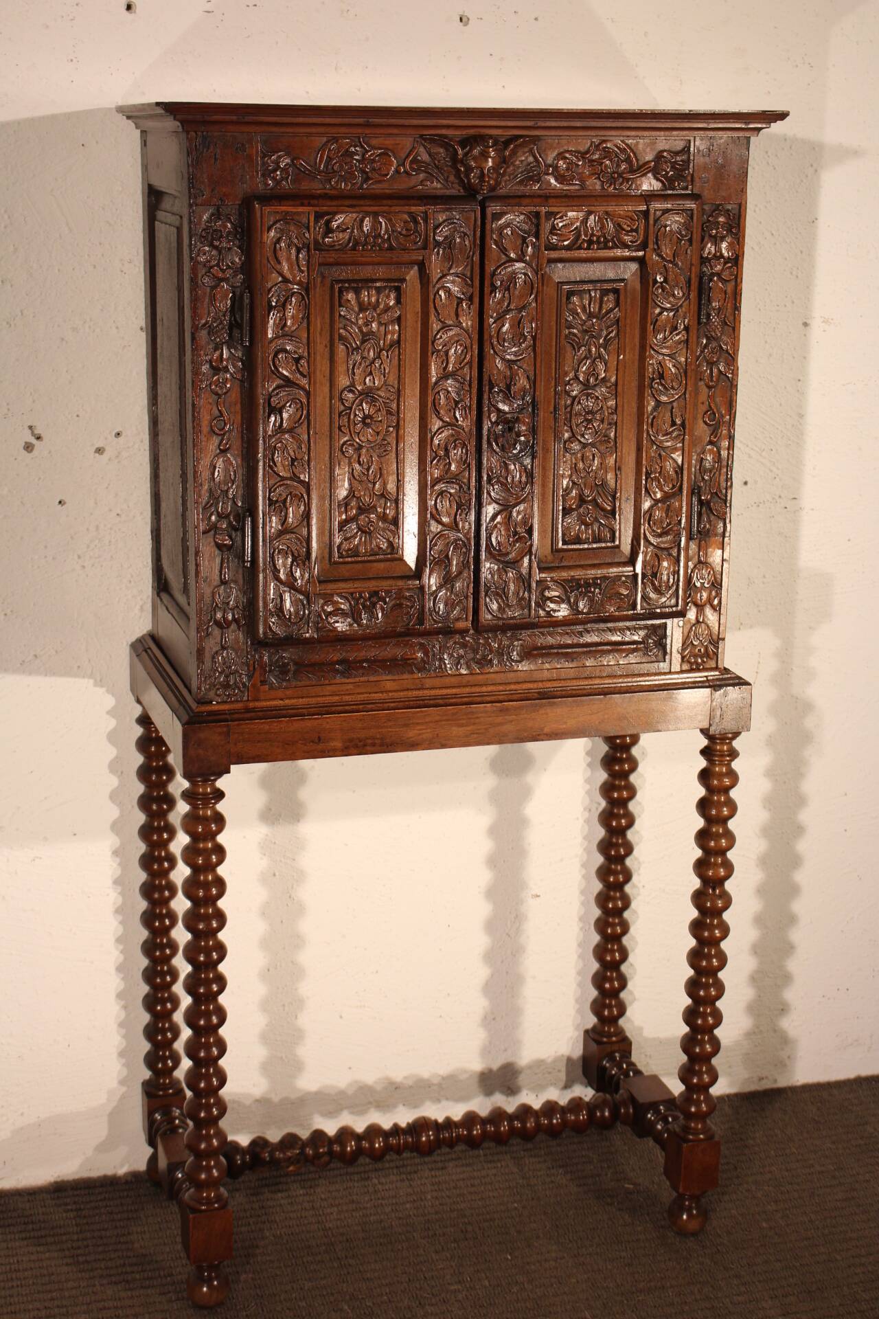 Small Renaissance piece of furniture