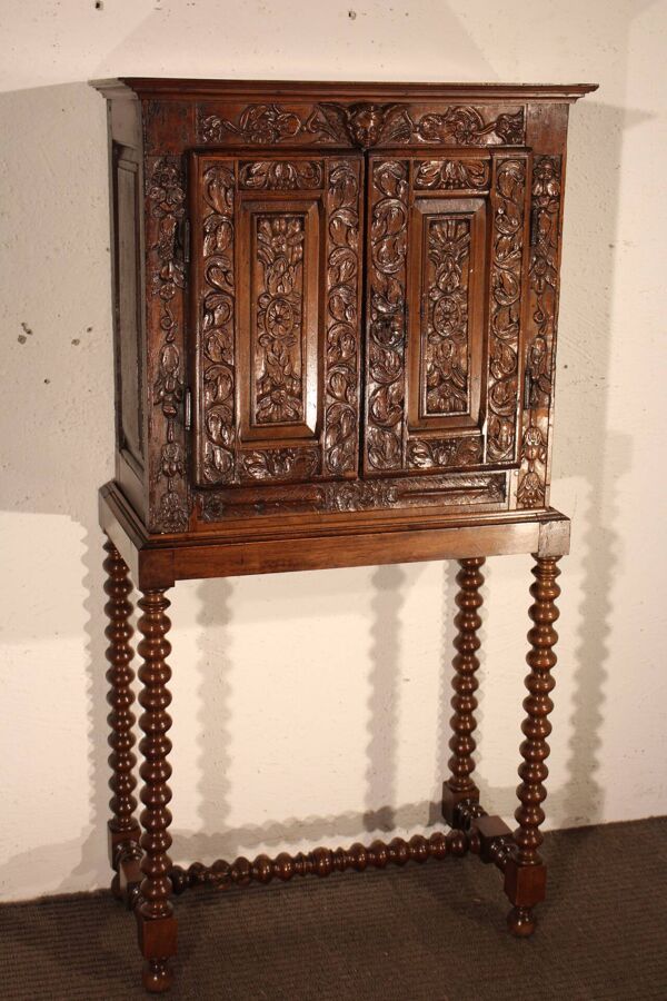 Petit meuble Renaissance