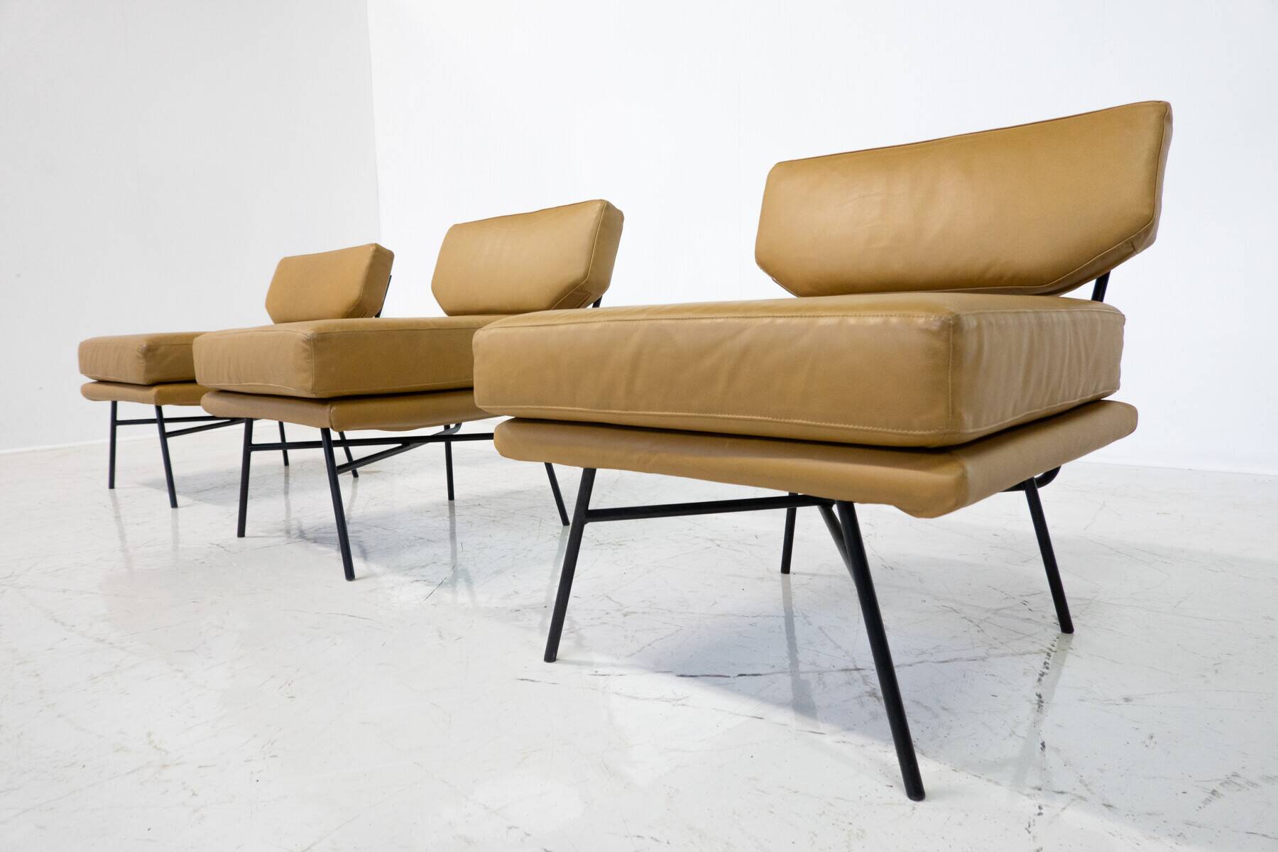 Mid-Century Modern 'Elettra' Set of 3 Armchairs by Stdio BBPR for Arflex, Leather and Iron, 1950s