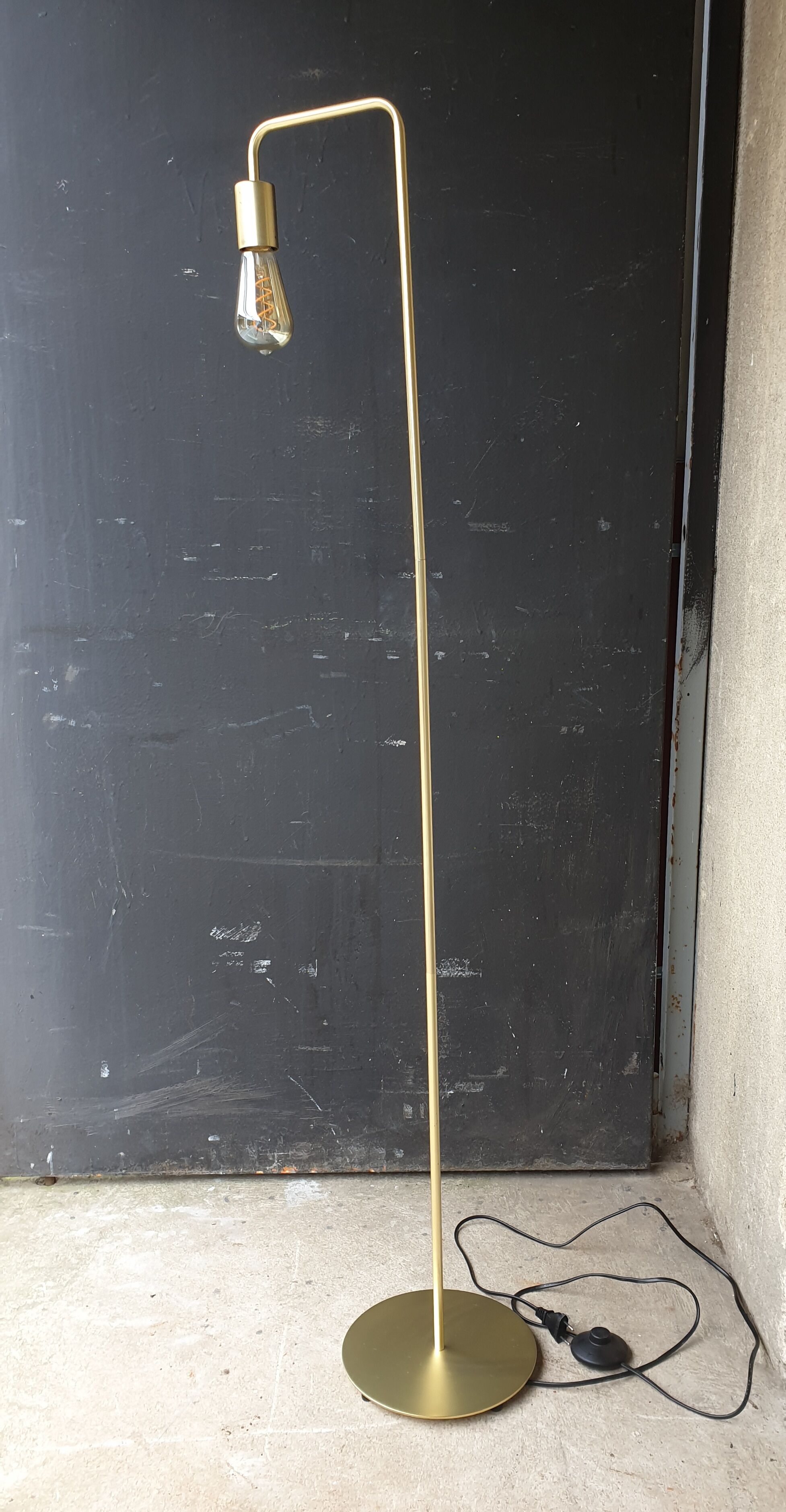 Gold metal design e-reading lamp