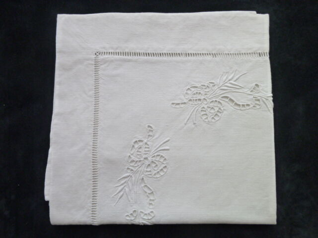 Pair of pillowcases in white mestizo with embroidery and days