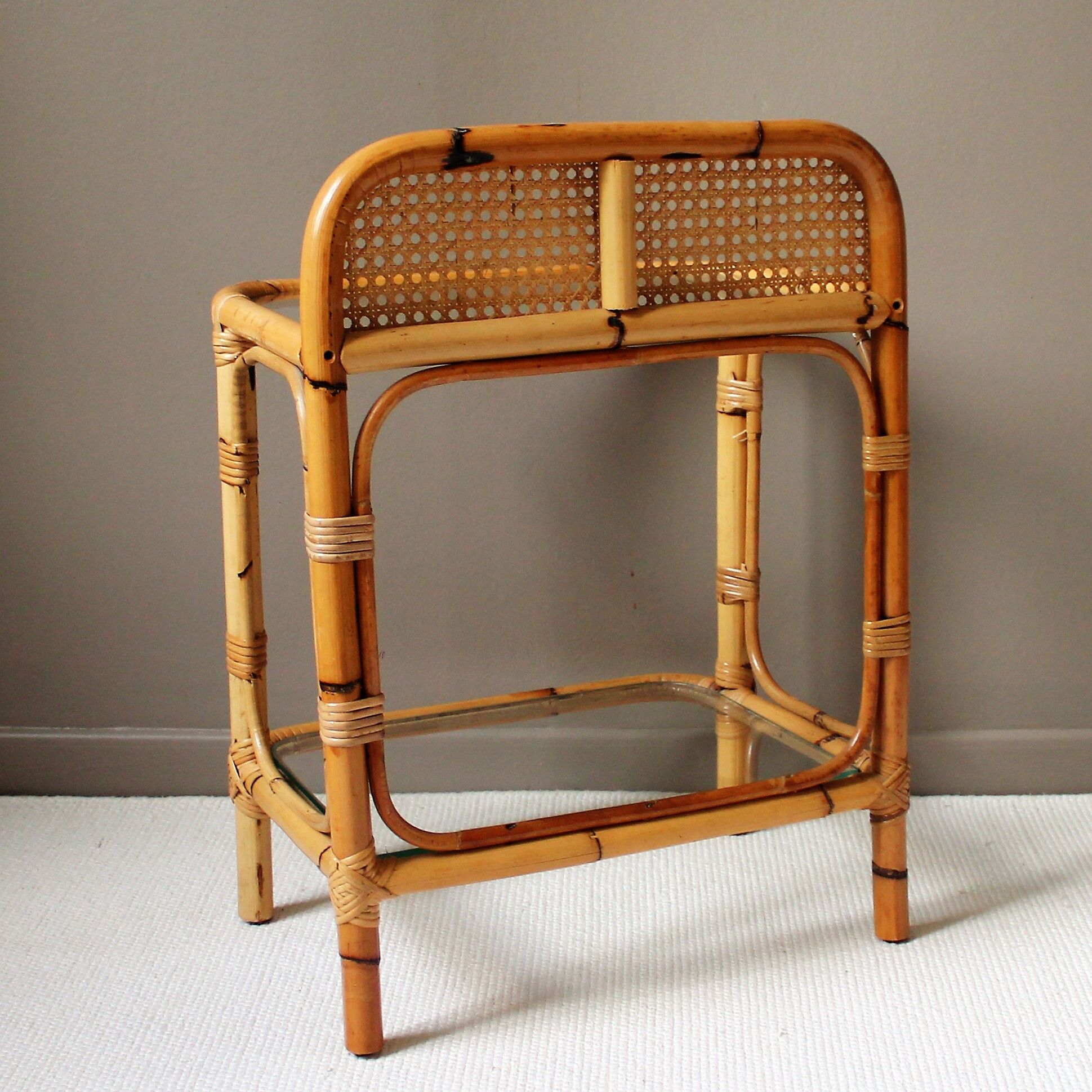 Vintage booster table