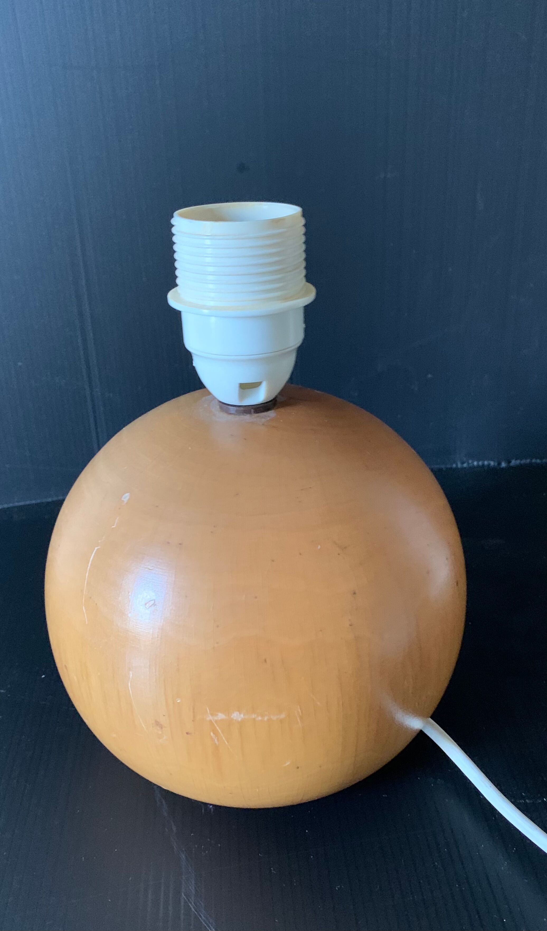 Light wood ball lamp foot