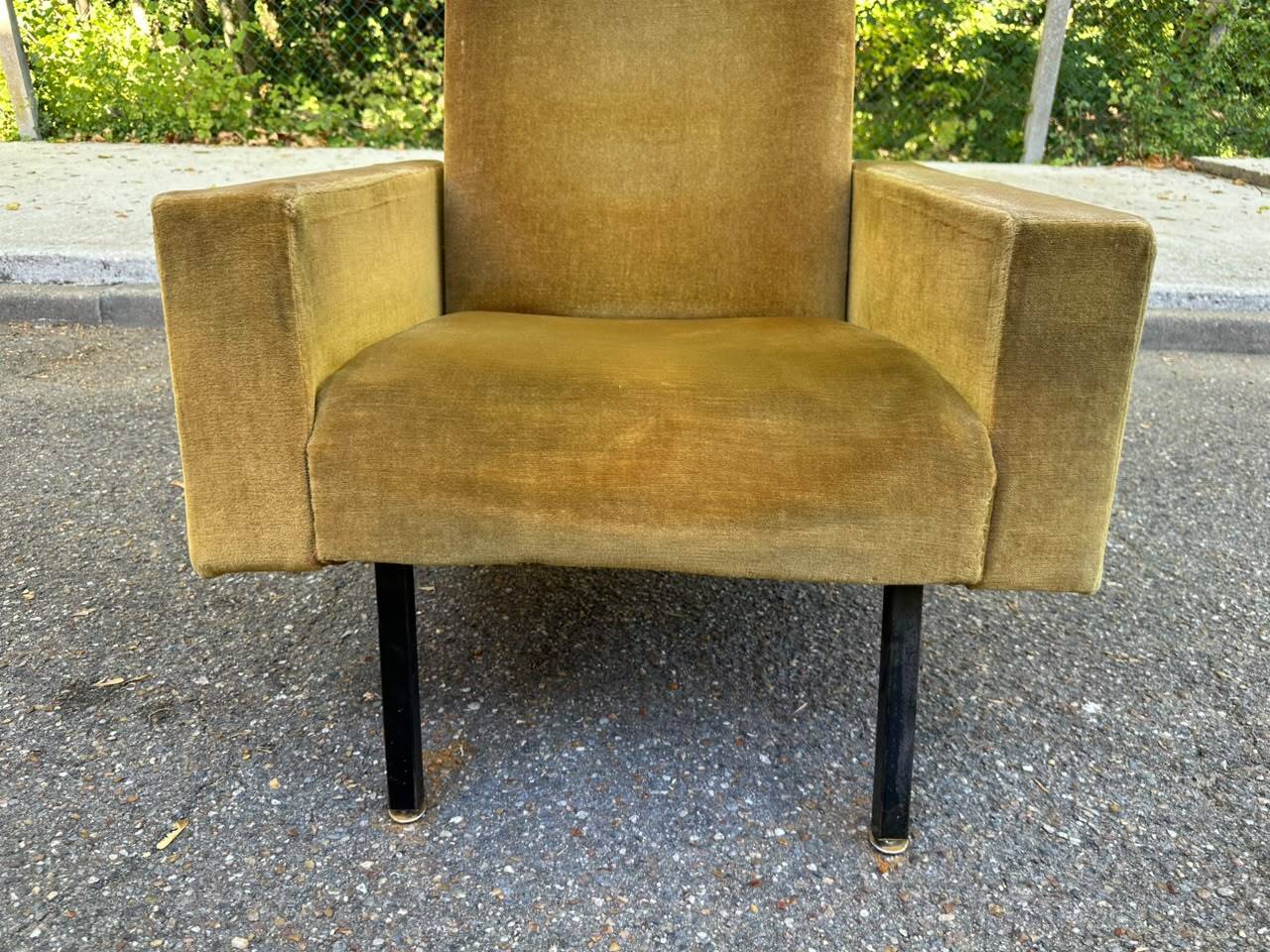 Mid-Century mustard velvet armchair from the 60s with black metal legs.