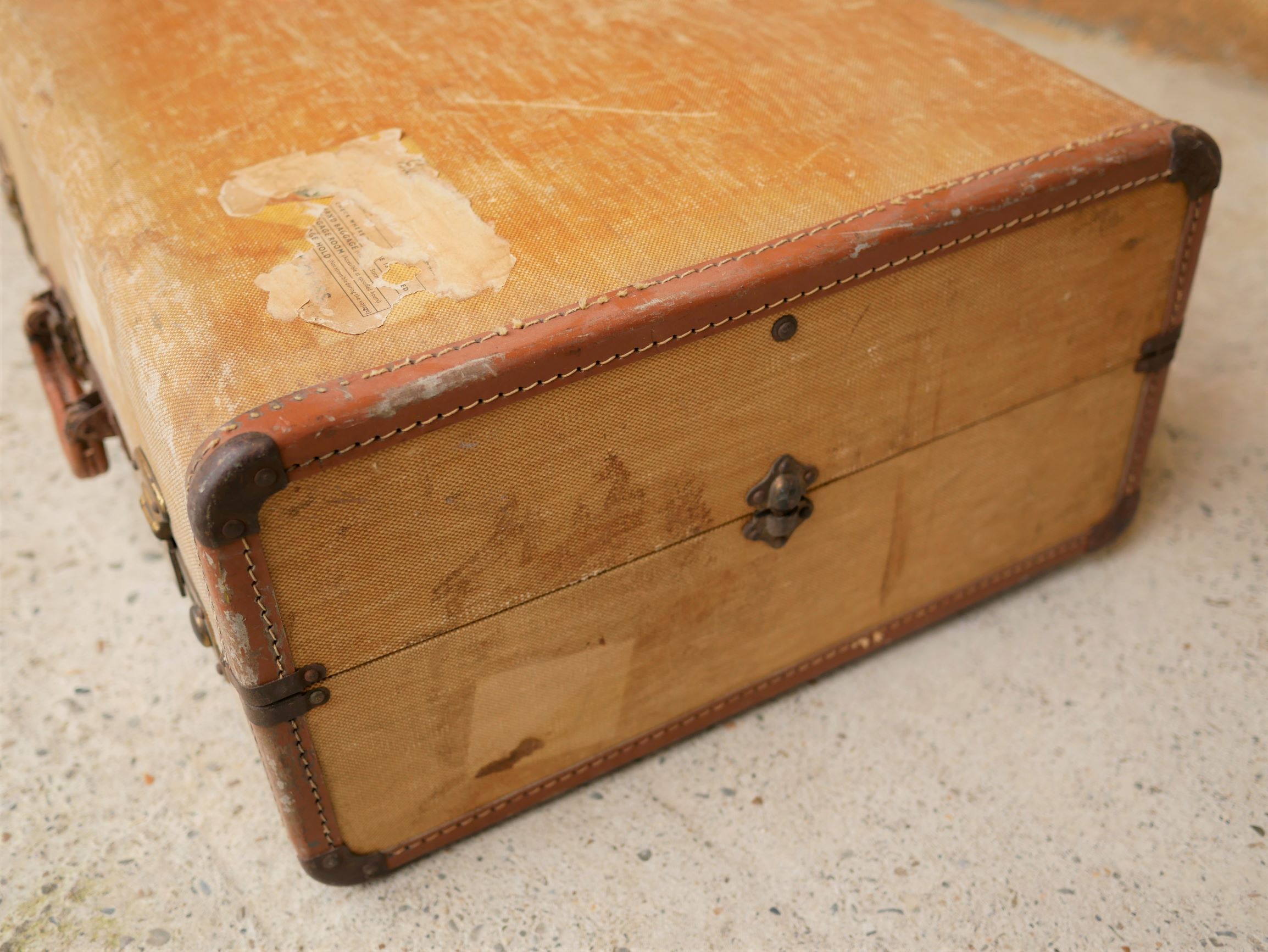Yellow vintage case