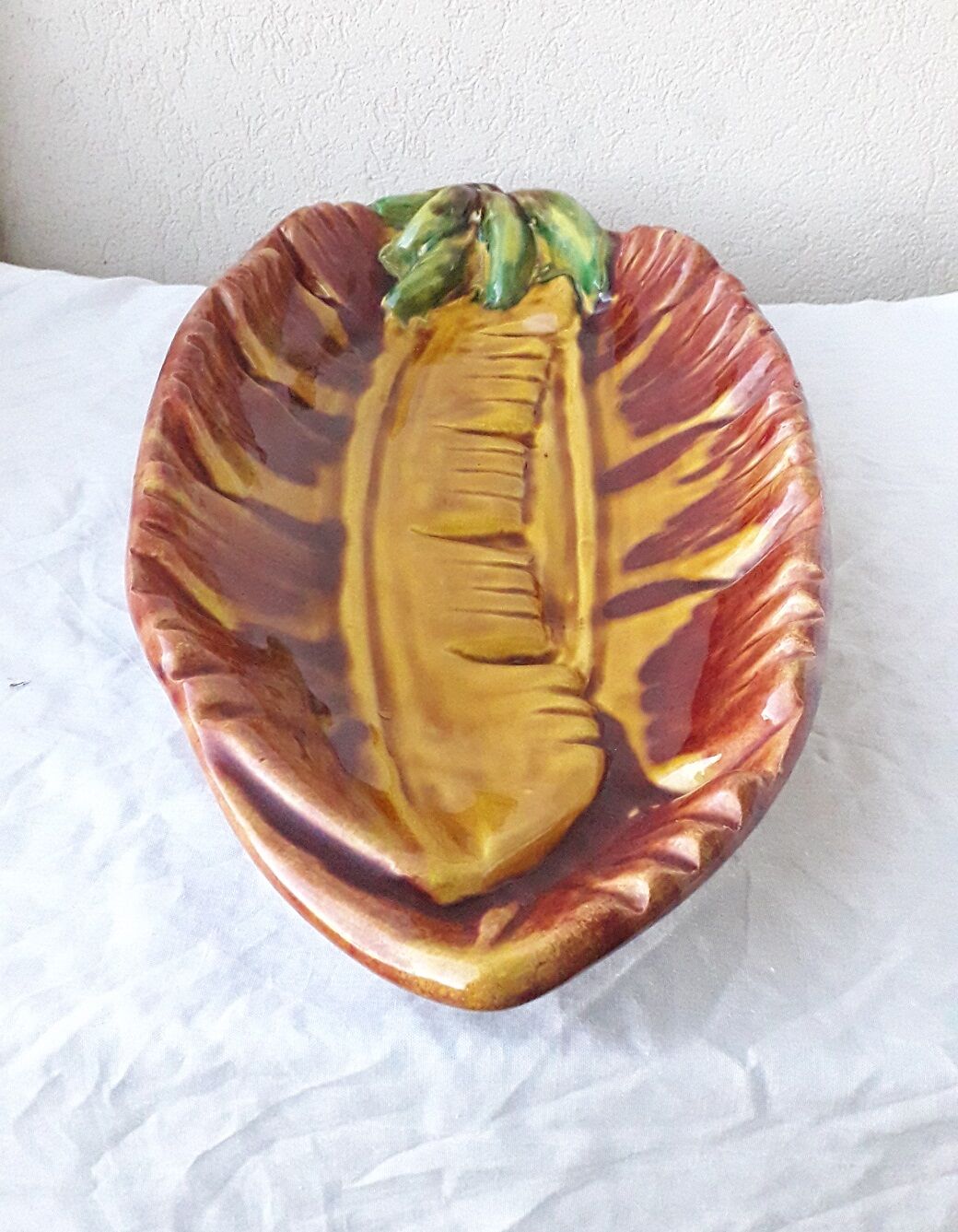 Dish Vallauris banana leaf