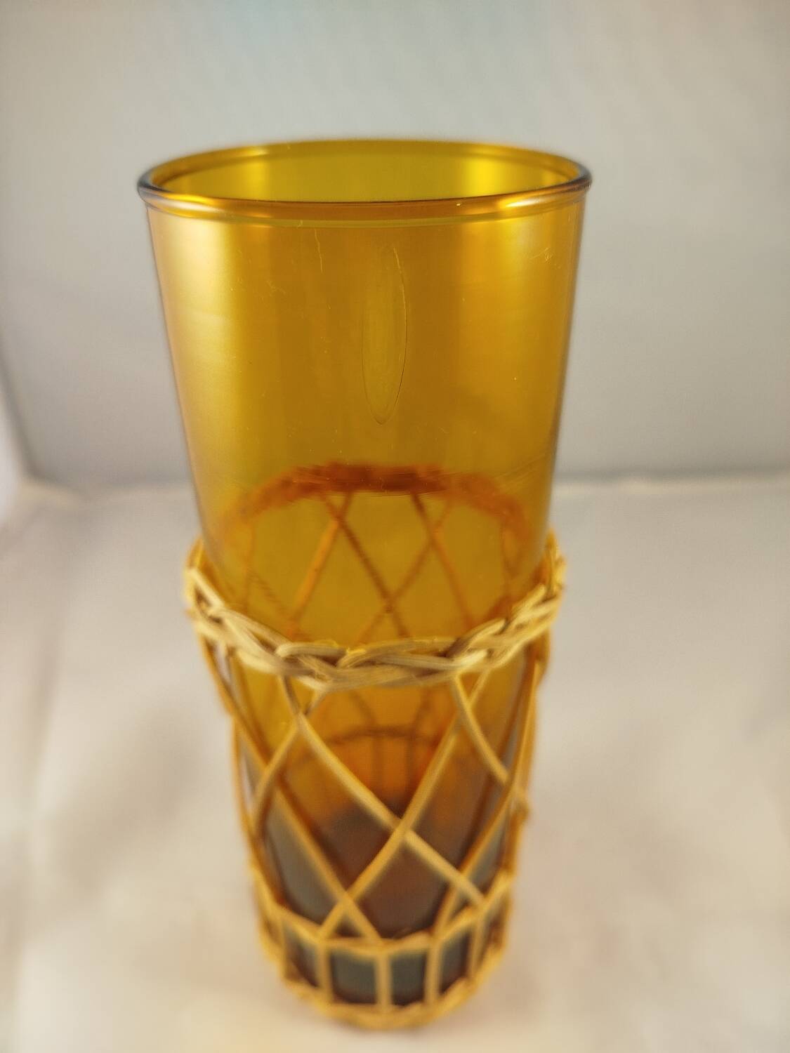 Carafe and 5 glasses set, amber glass and woven wicker, bohemian chic