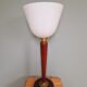 Lampe Art Déco, en bois acajou et opaline, années 1920-30