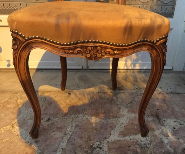 Chaise ancienne