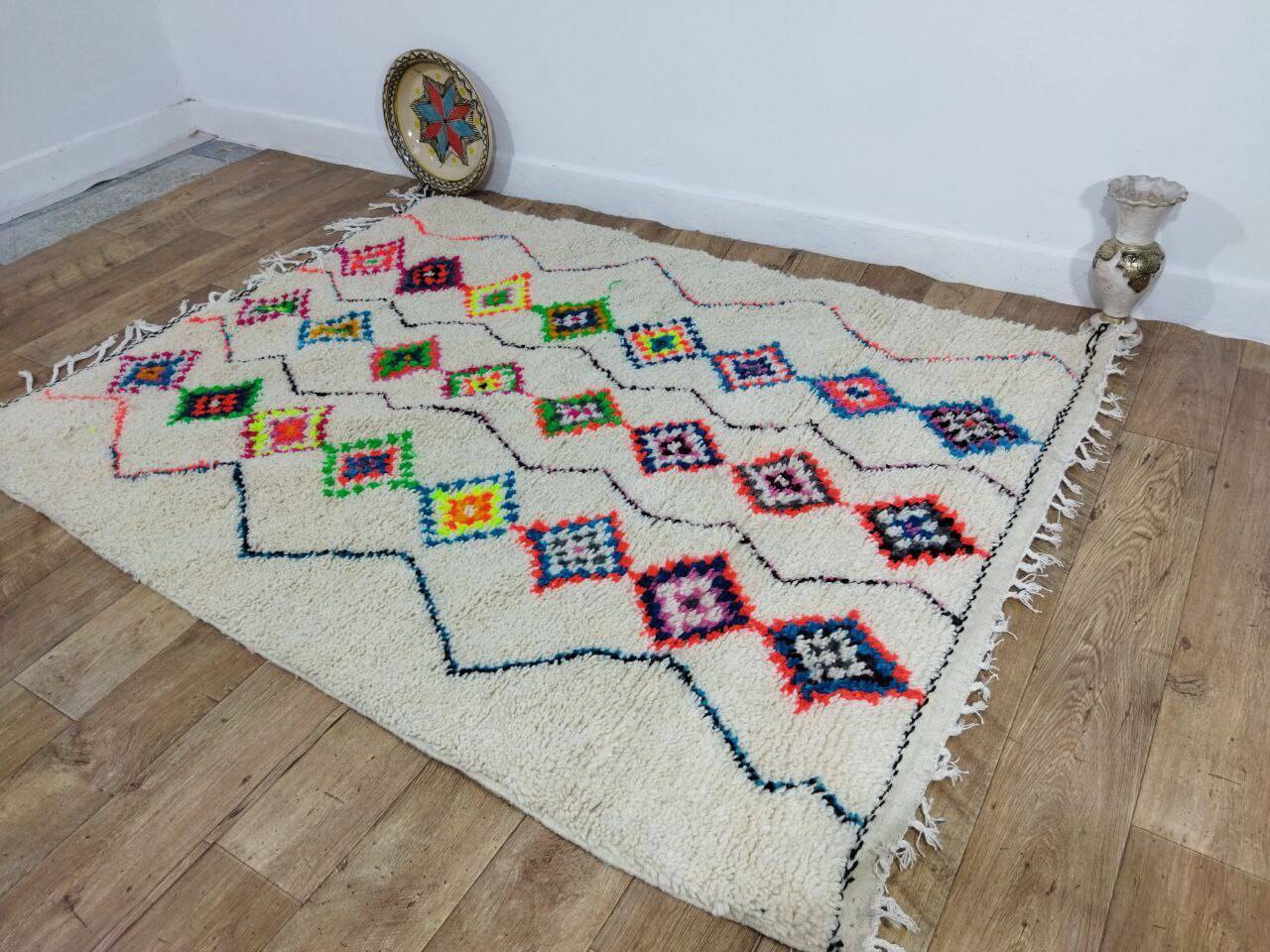 Handcrafted Moroccan Berber Rug 197 X 153 CM