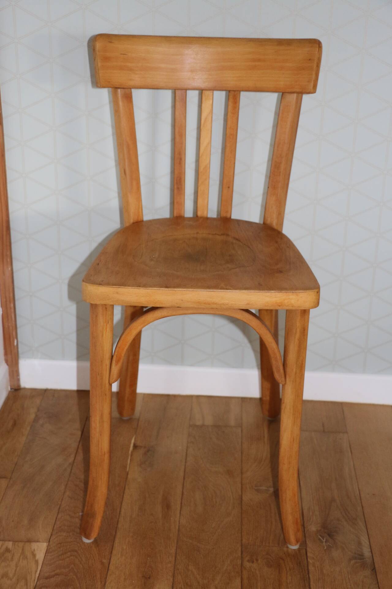 Baumann N°27 light beech chair