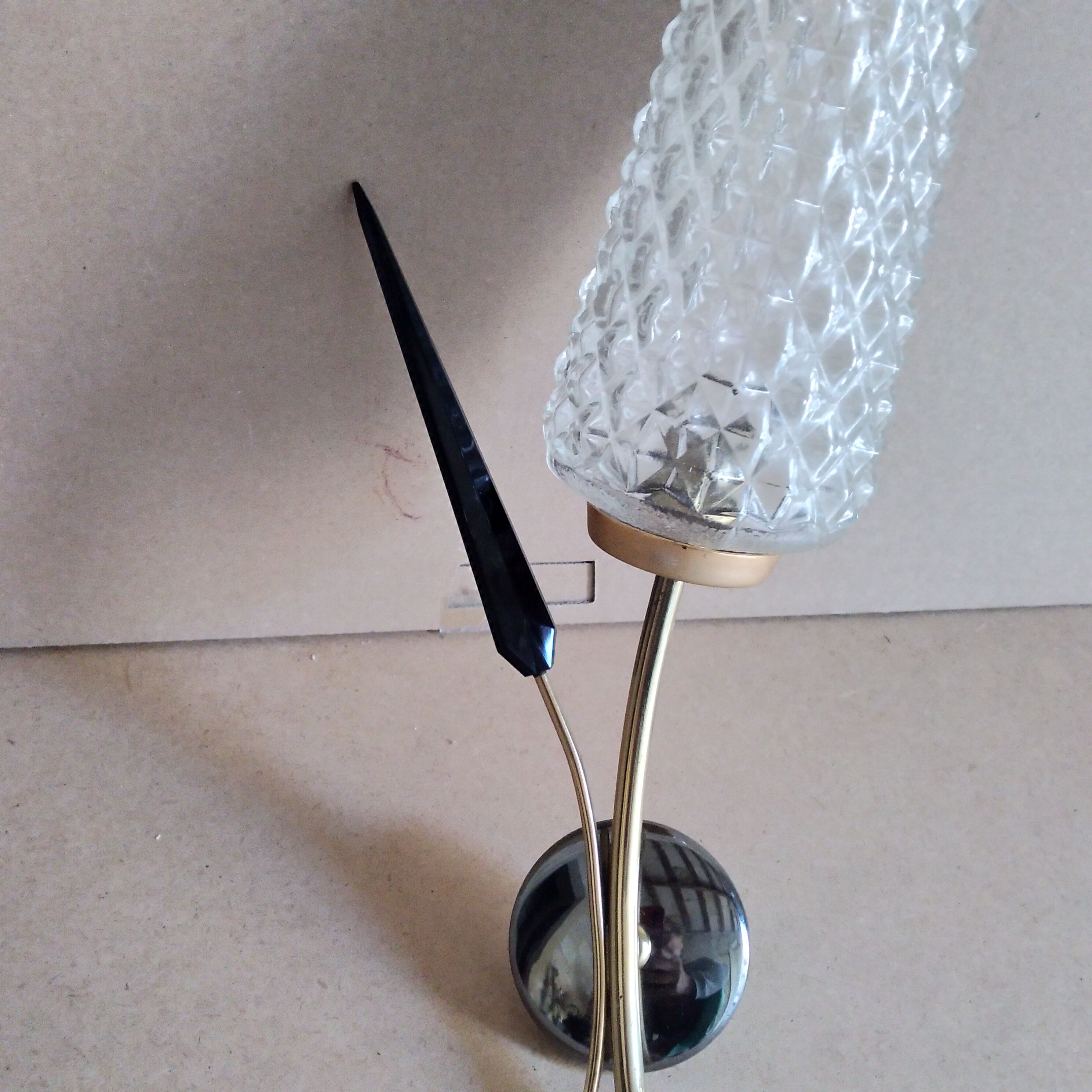 Apply black arrow 1950