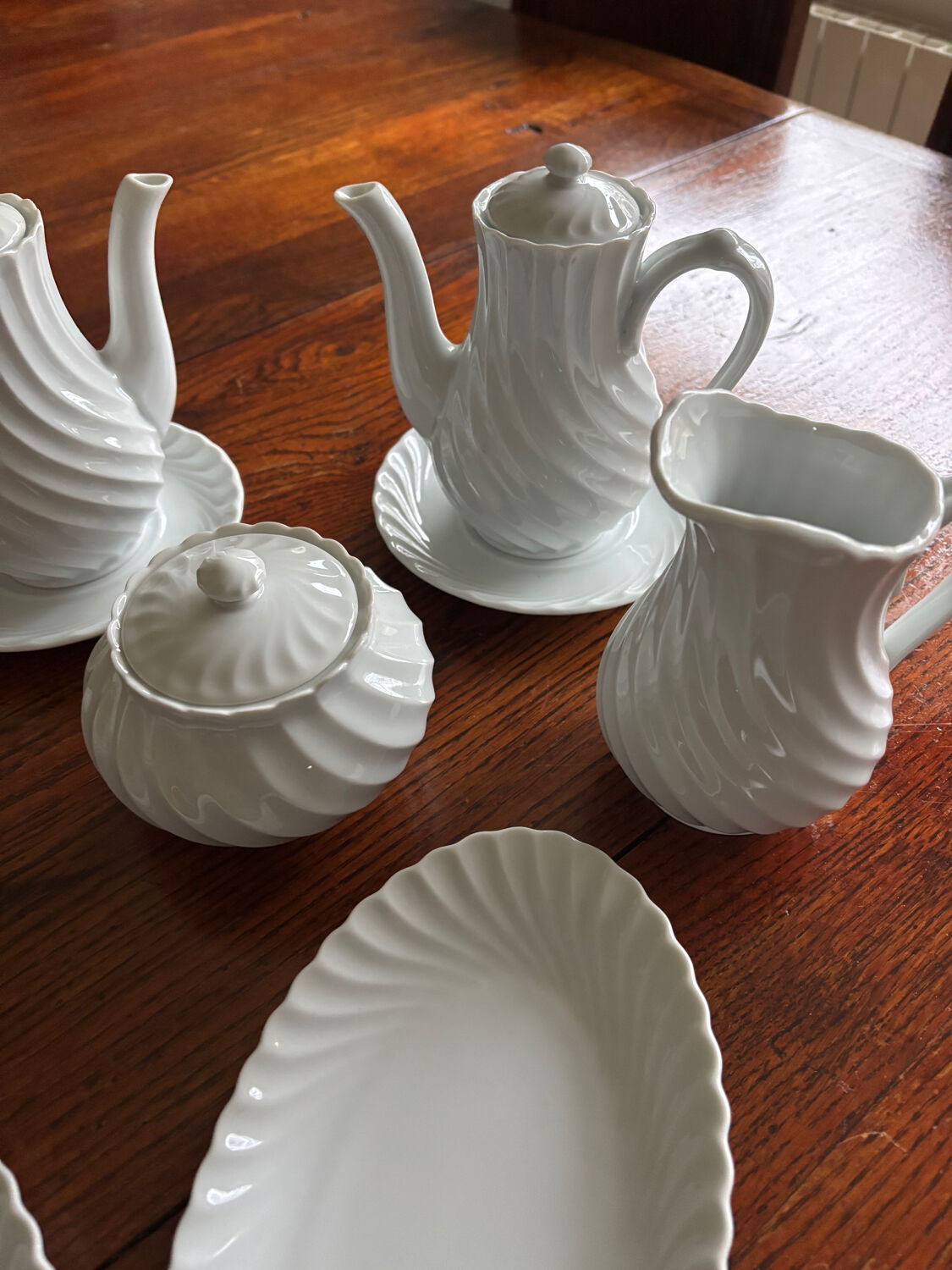 16-piece coffee service Haviland Limoges, excellent condition.