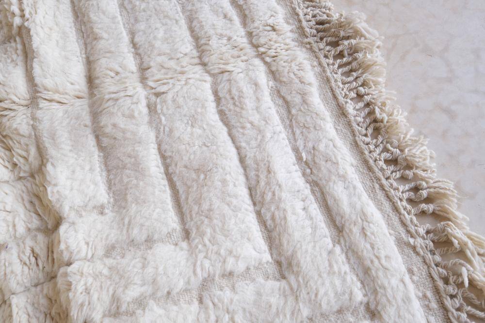 White Moroccan Beni Ourain Rug - 293 x 197 cm