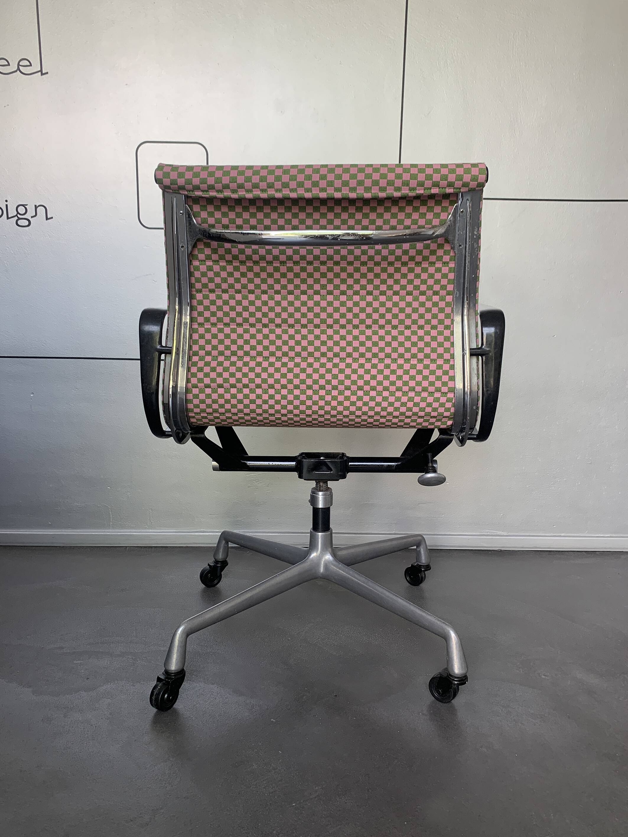 Eames EA117 Herman Miller office chair 1960 Alexander Girard fabric