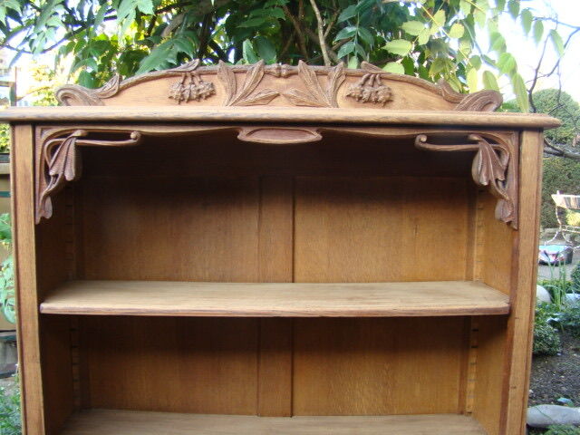 Bibus in oak art nouveau
