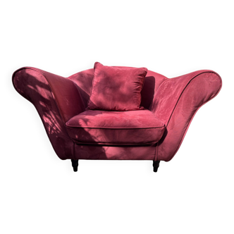 Velvet armchair, lipstick. (la redoute interieurs)
