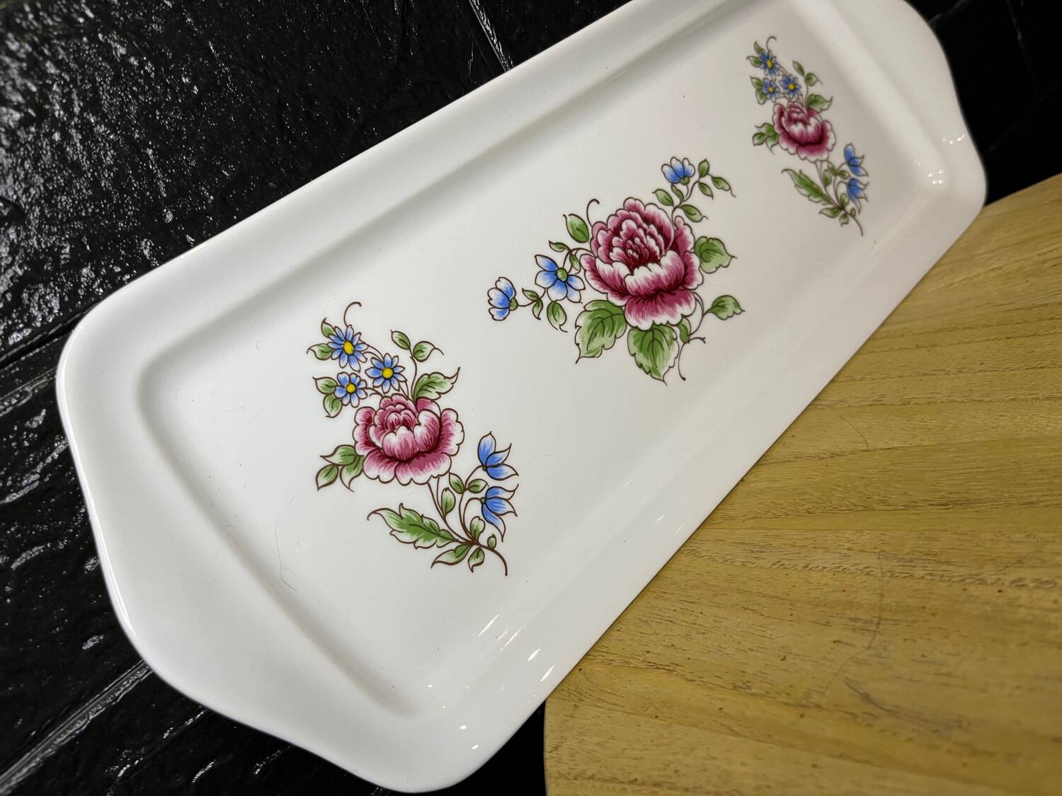 Pillivuyt porcelain cake dish