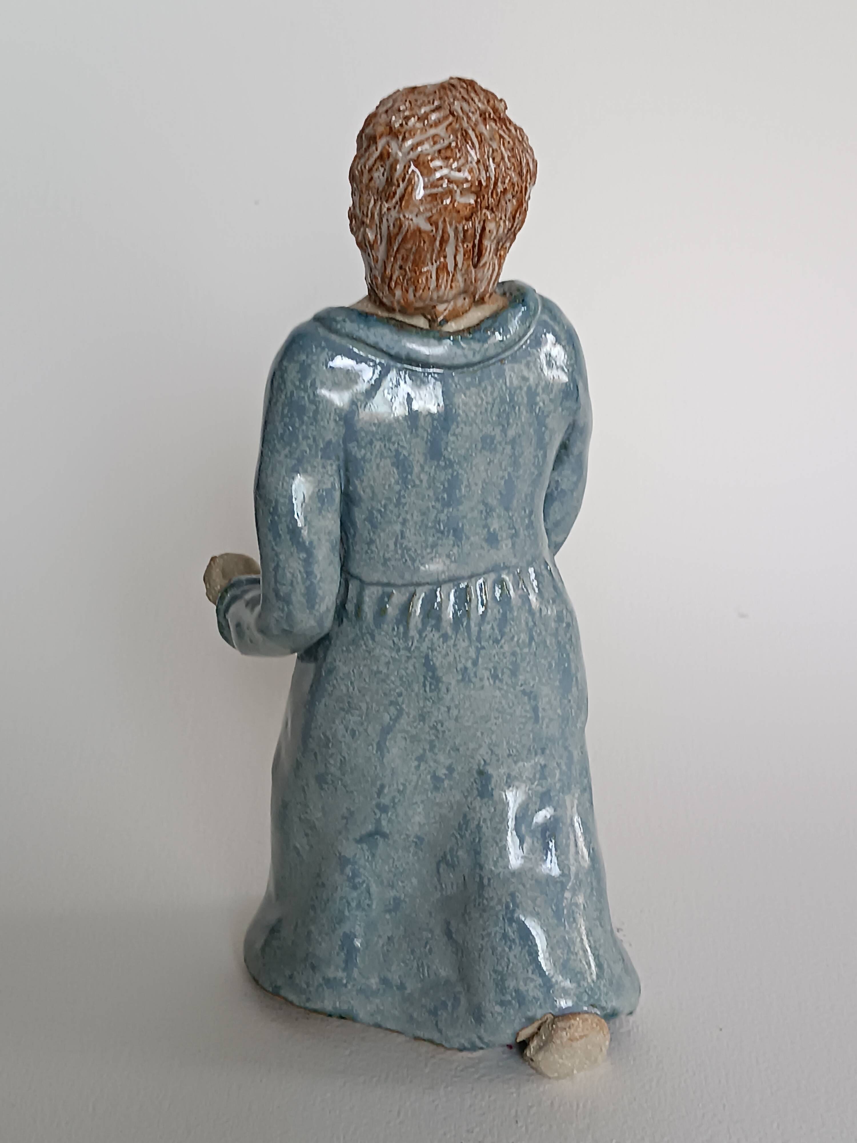 Vintage woman sculpture in glazed stoneware, signed.