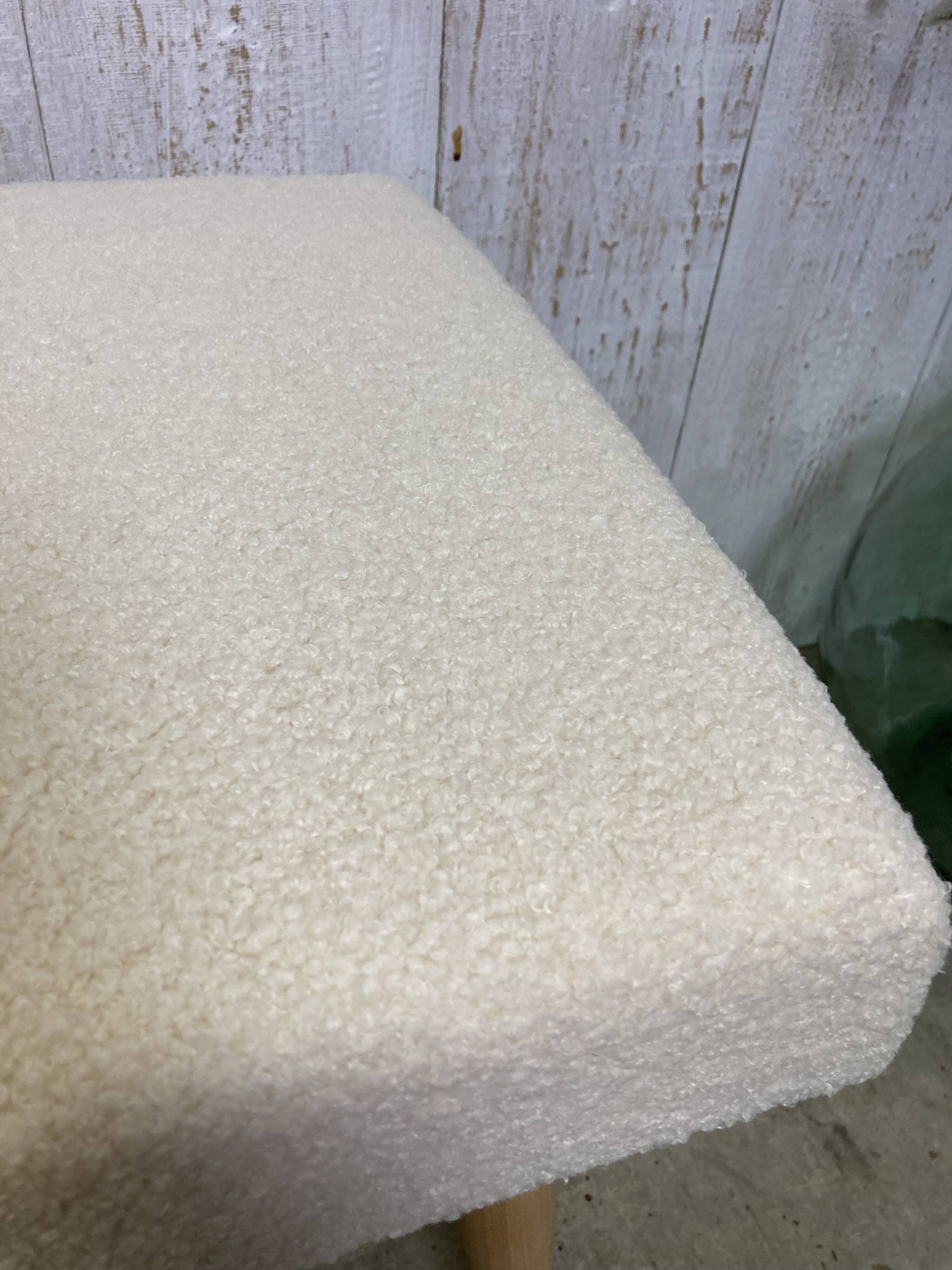 Scandinavian bench