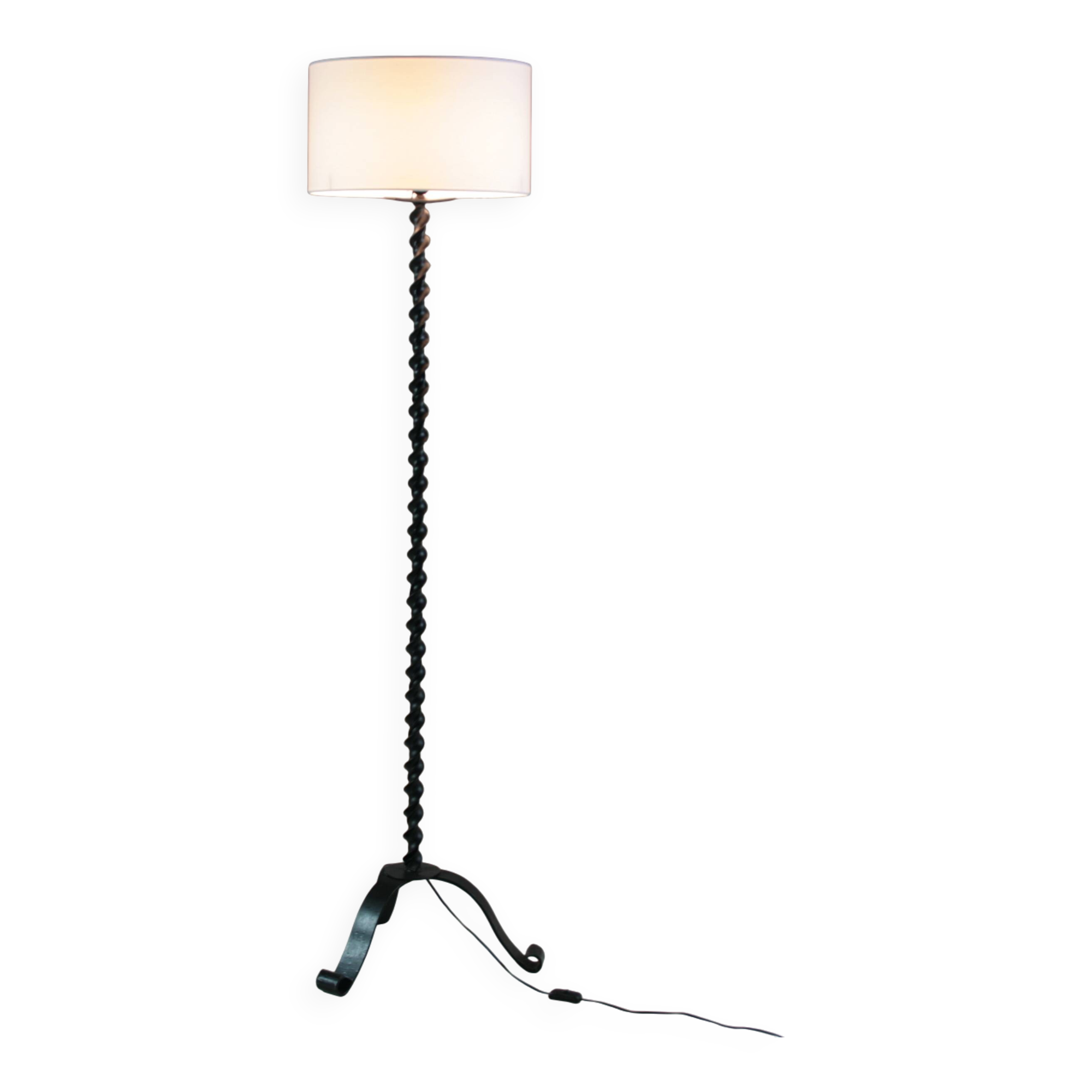 Twisted black metal brutalist floor lamp