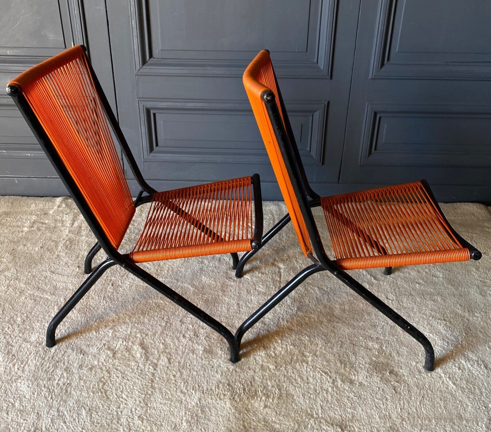 Suite of 4 folding armchairs scoubidou red and tubular black 1960
