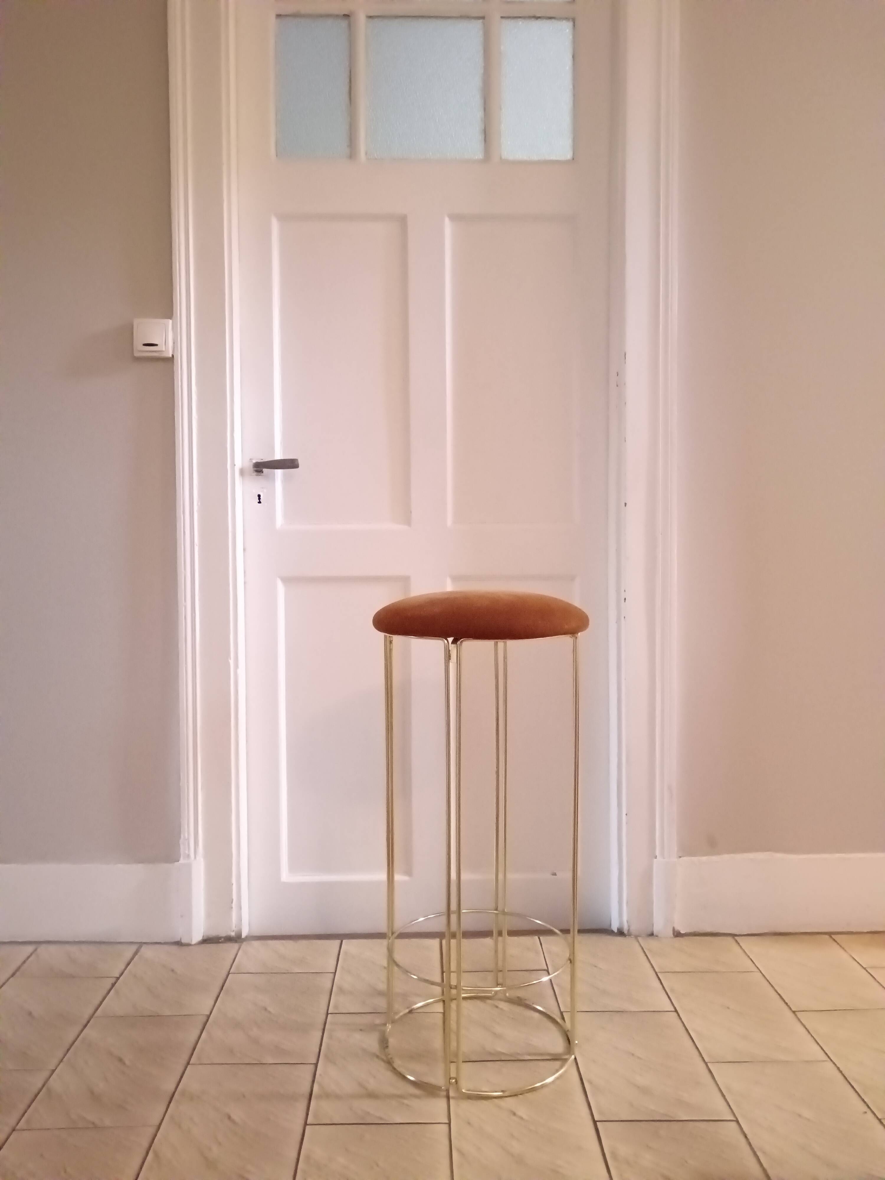 Wireframe birdcage stool