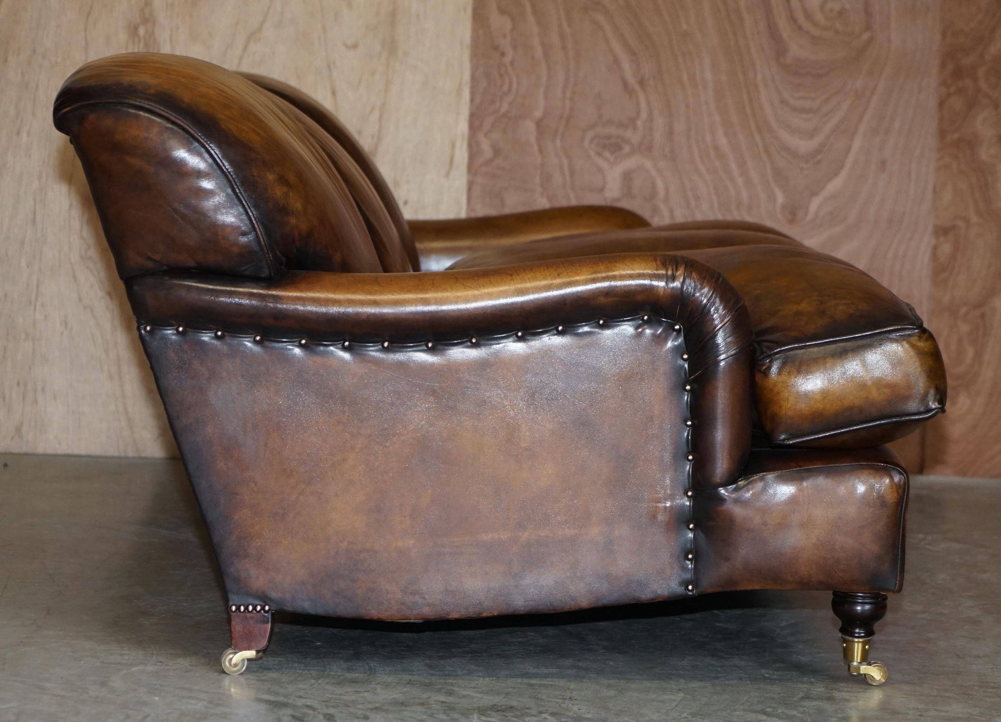 Howard & Son leather canapé, restored vintage, 3-seater