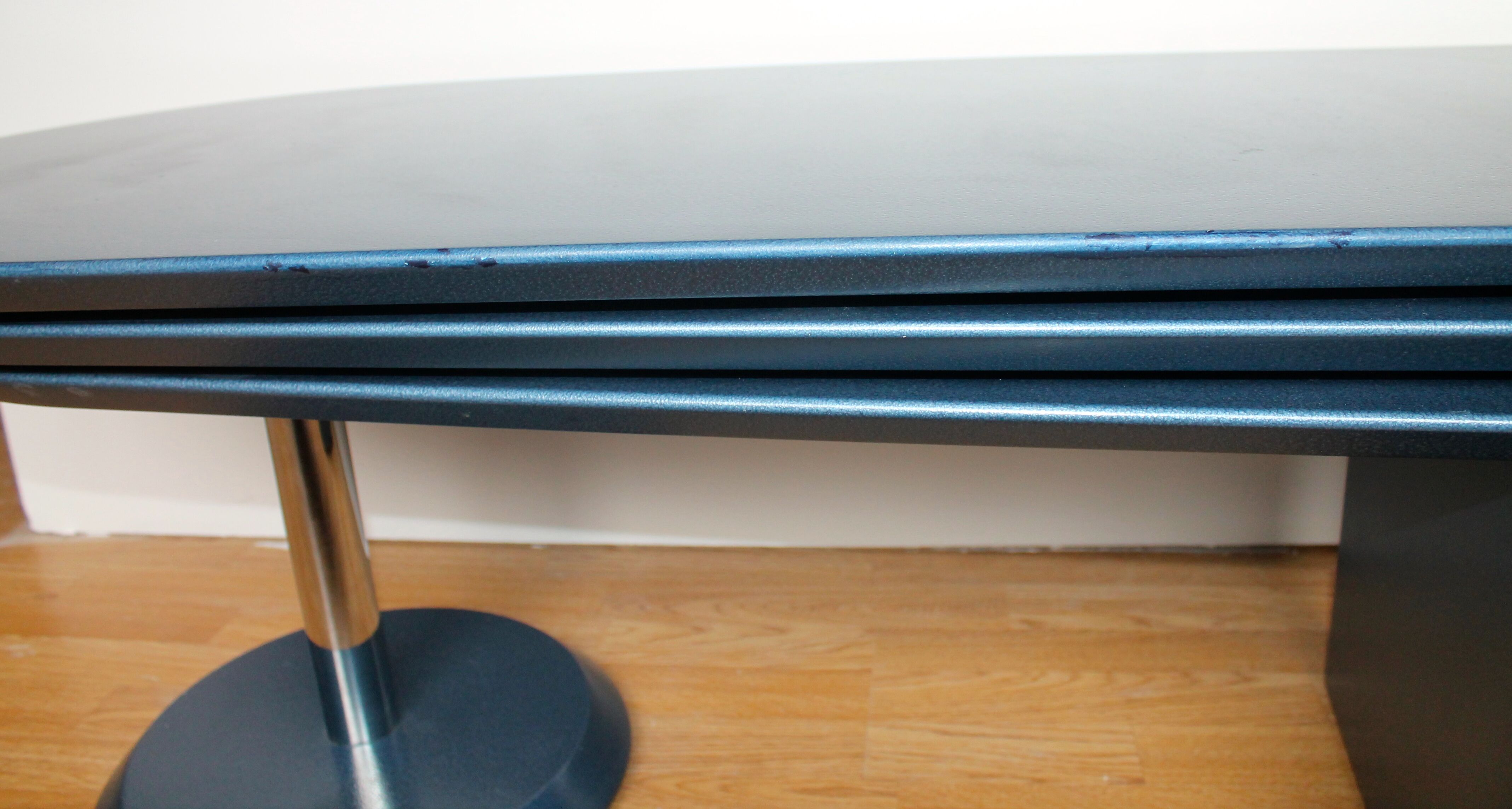 Low years 80,3 trays swivel table