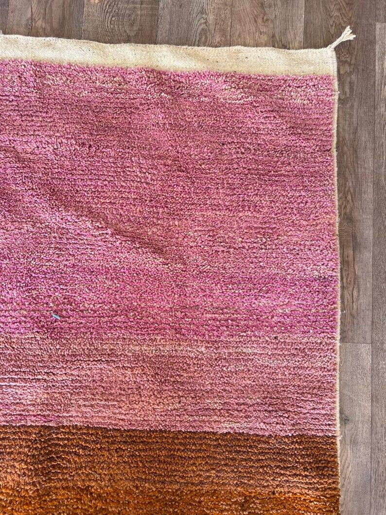 Berber rug in natural wool, handwoven, size 2/3 m.