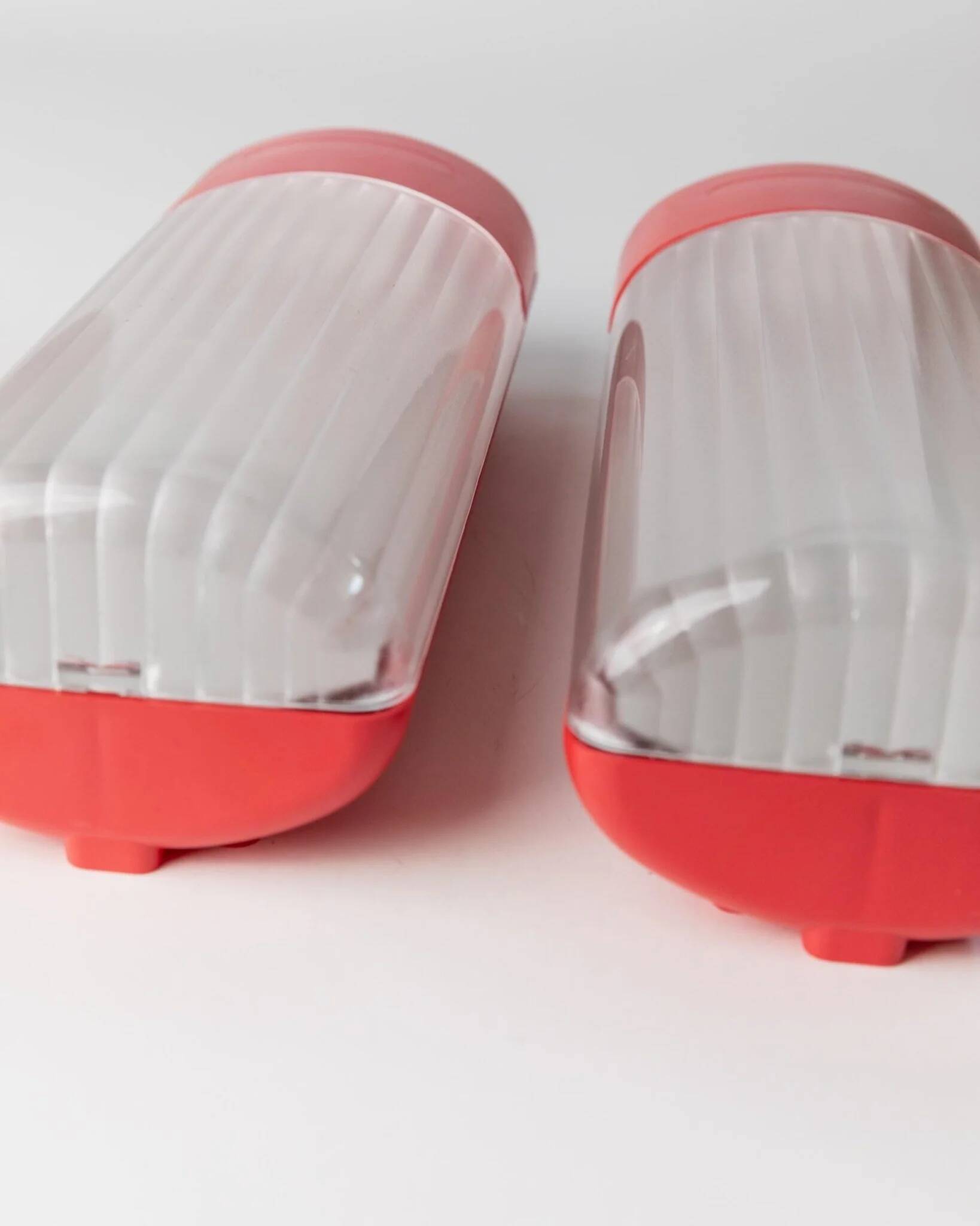 Set of 2 Vintage Wall Lamps Cometa 430 by Disano Italy, 1980s, Red Plastic with Translucent Diffuser Original Packaging