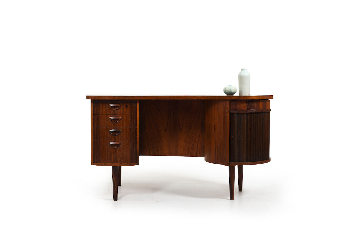 Fine Danish Kidney Desk Model 54 by Feldballes Møbelfabrik 1950s
