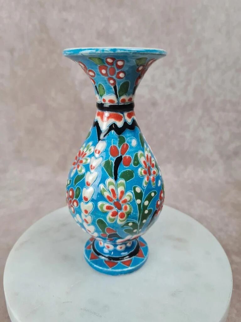 Hand-painted ceramic vase, oriental style.