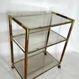 Serving table