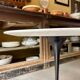 Table d'appoint, basse Eero Saarinen en marbre gris et pied tulipe noir ⌀ 51 cm