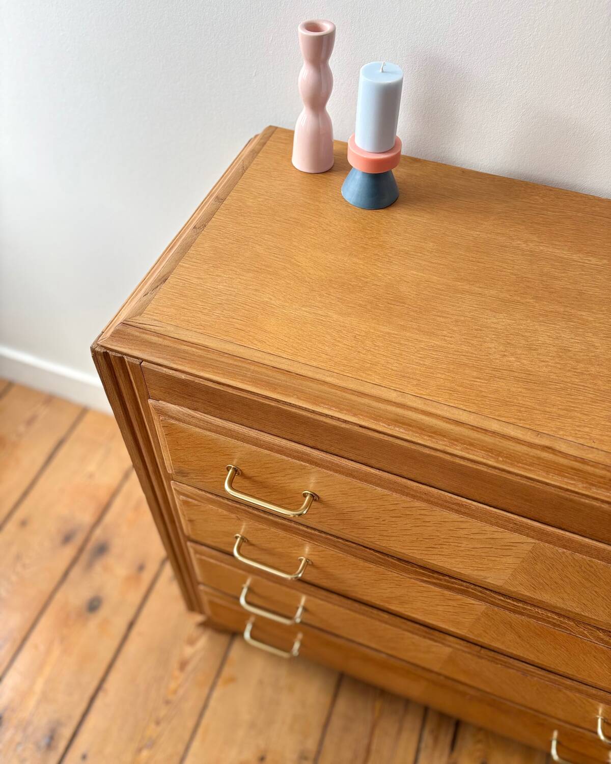 Vintage chest of drawers