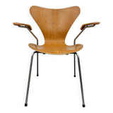 “Sjuan” chair by Arne Jacobsen for Fritz Hansen