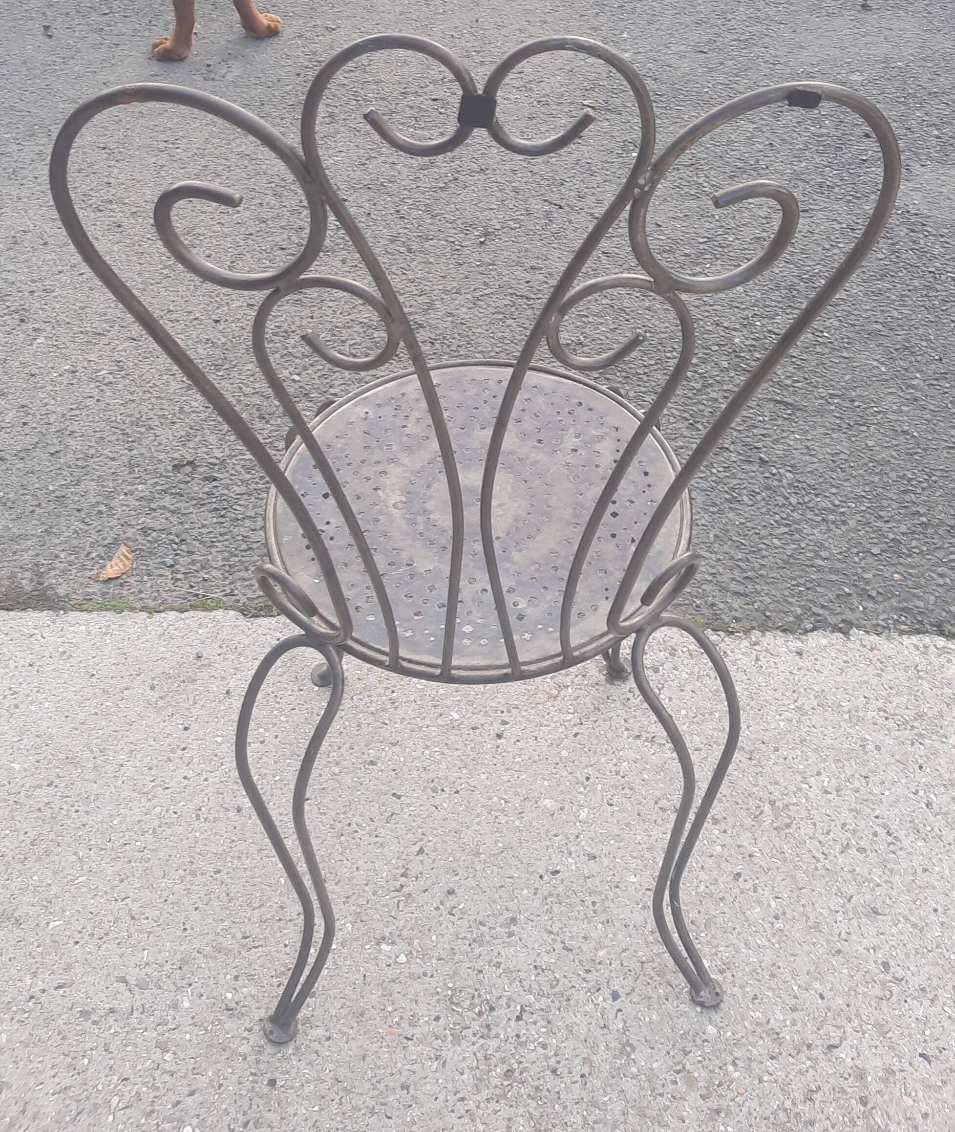 Bent metal chair
