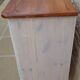Grande Commode dessus bois 4  tiroirs cérusés blanc gris avec boutons métal