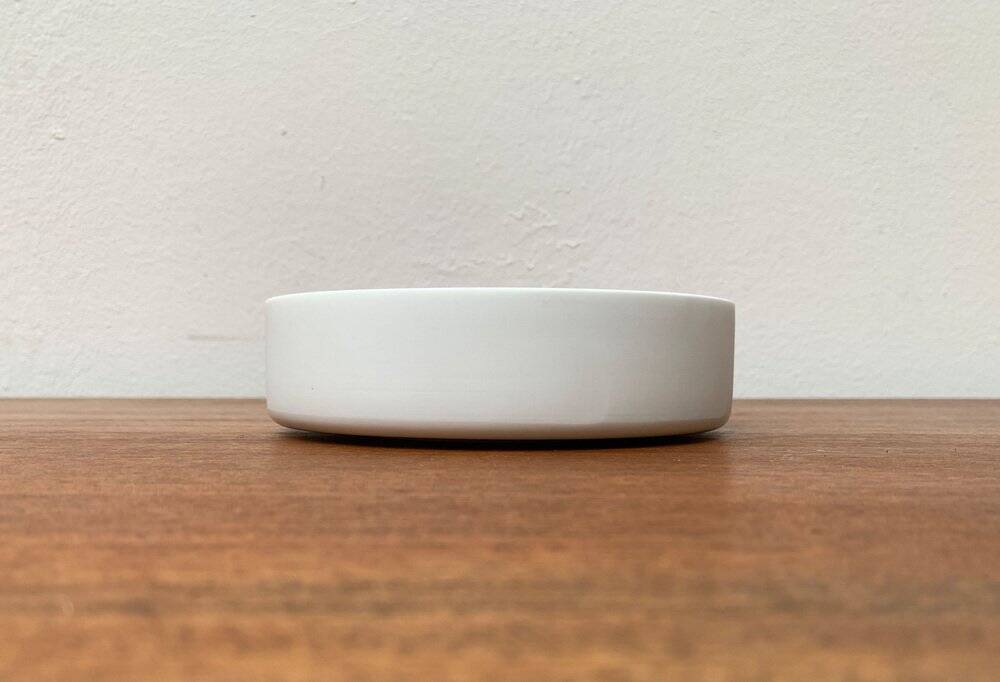 Postmodern glass bowl from mid-century Italy by Alessandro Pianon for Vistosi, 1960s.