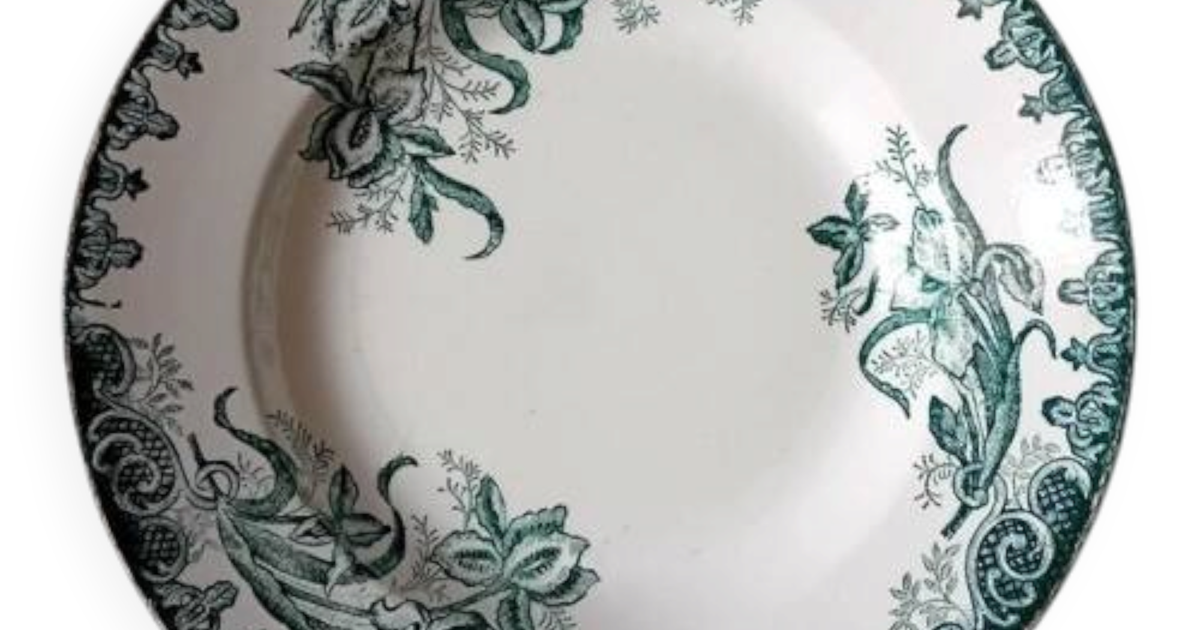 Assiette creuse en Terre de Fer « IRIS » — Manufacture de Saint