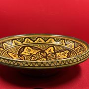 Large and beautiful antique deep dish from the Maghreb, signature to be identified: SAFI? 37 cm