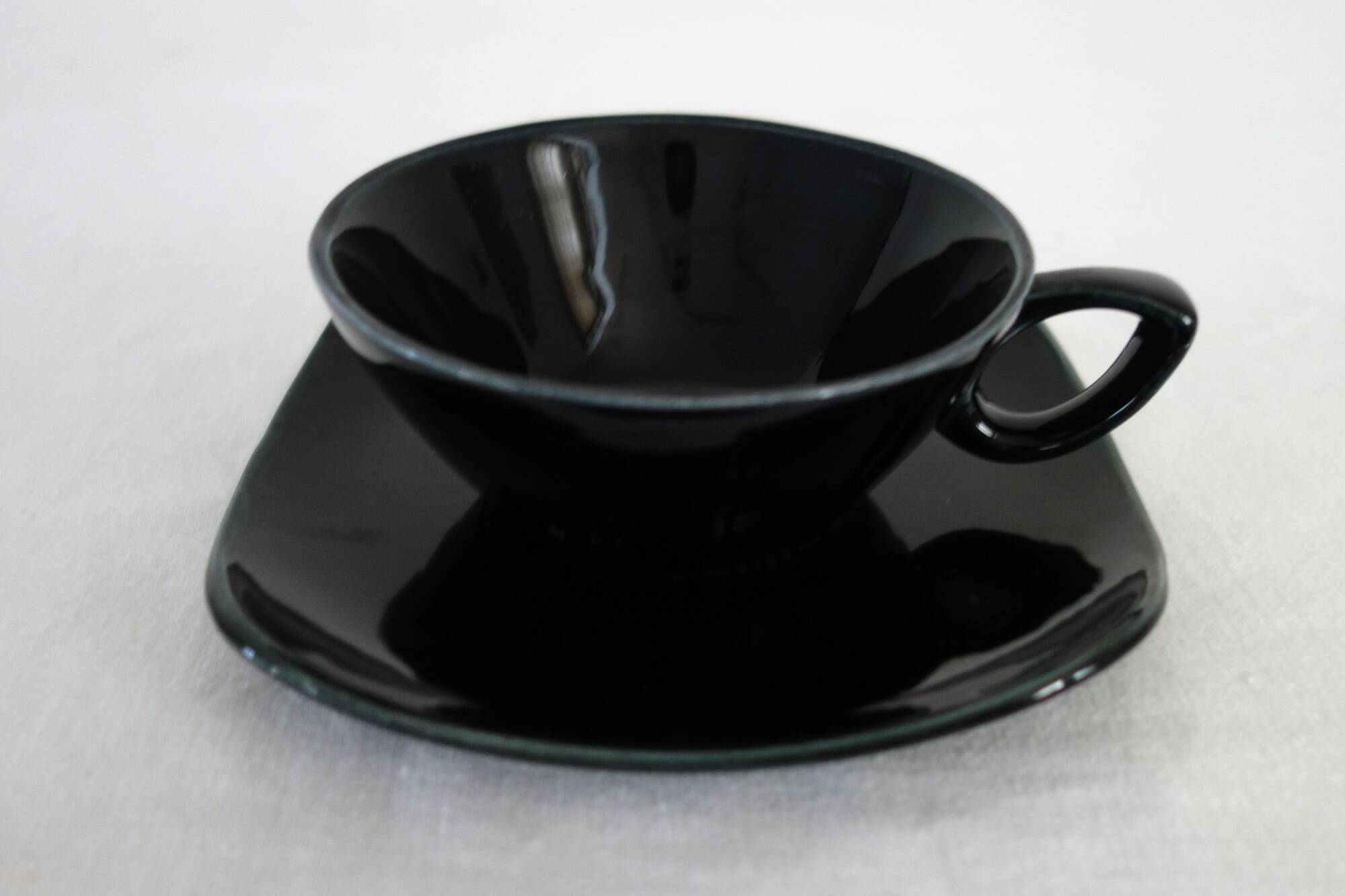 2 cups with saucers New Time Boch Frères 1955