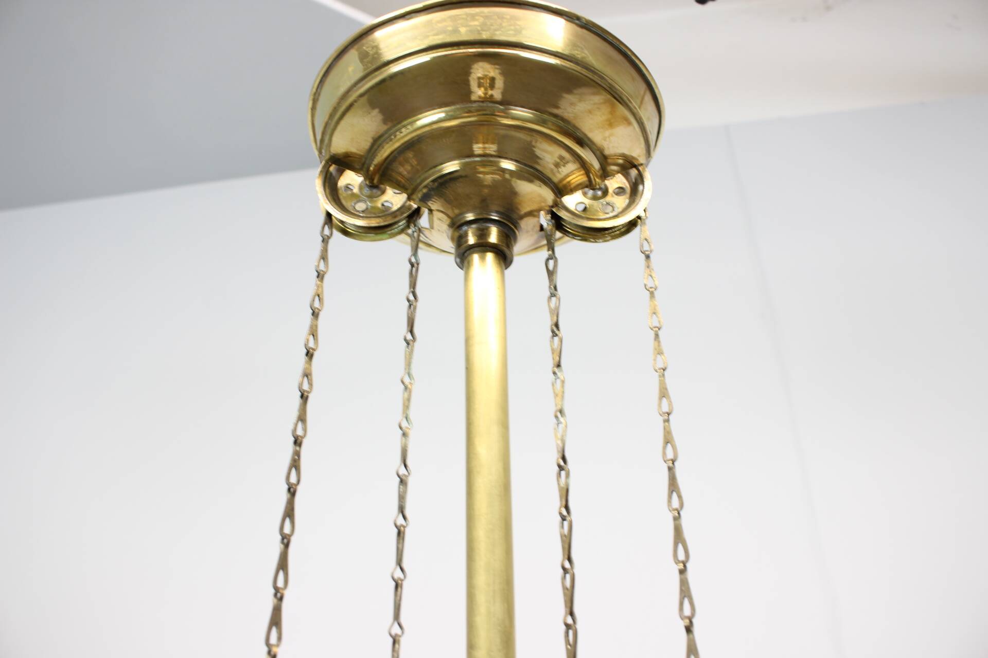 Unique adjustable Art Nouveau pendant light from the 1920s