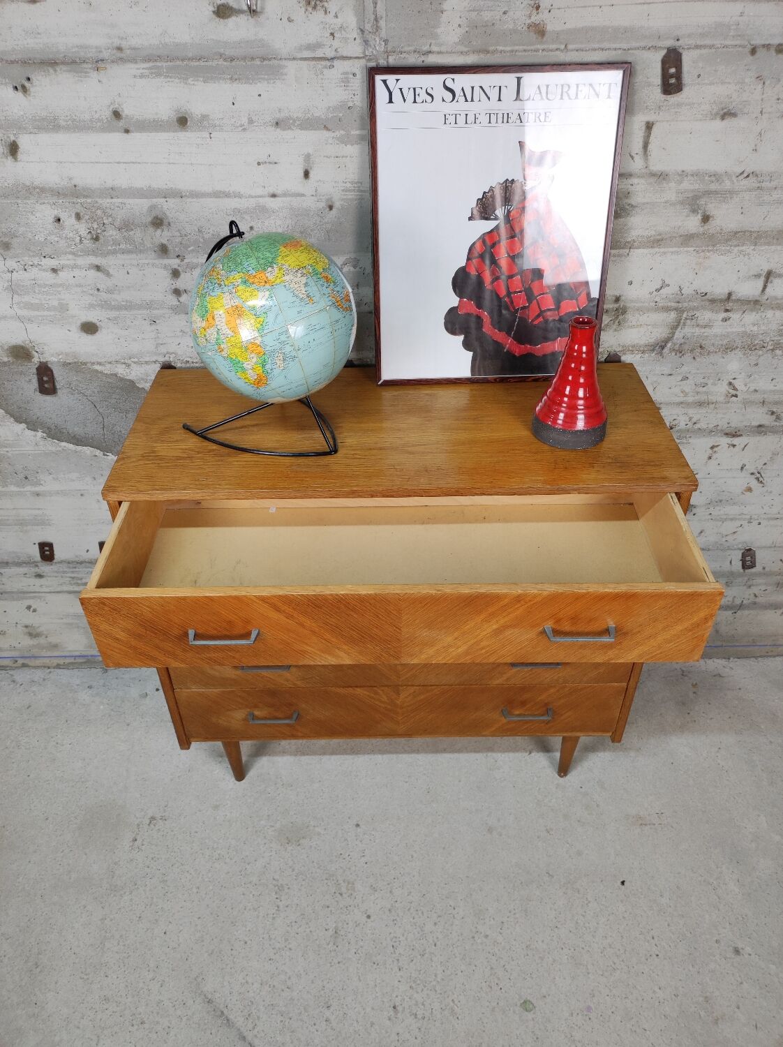 Vintage chest of drawers