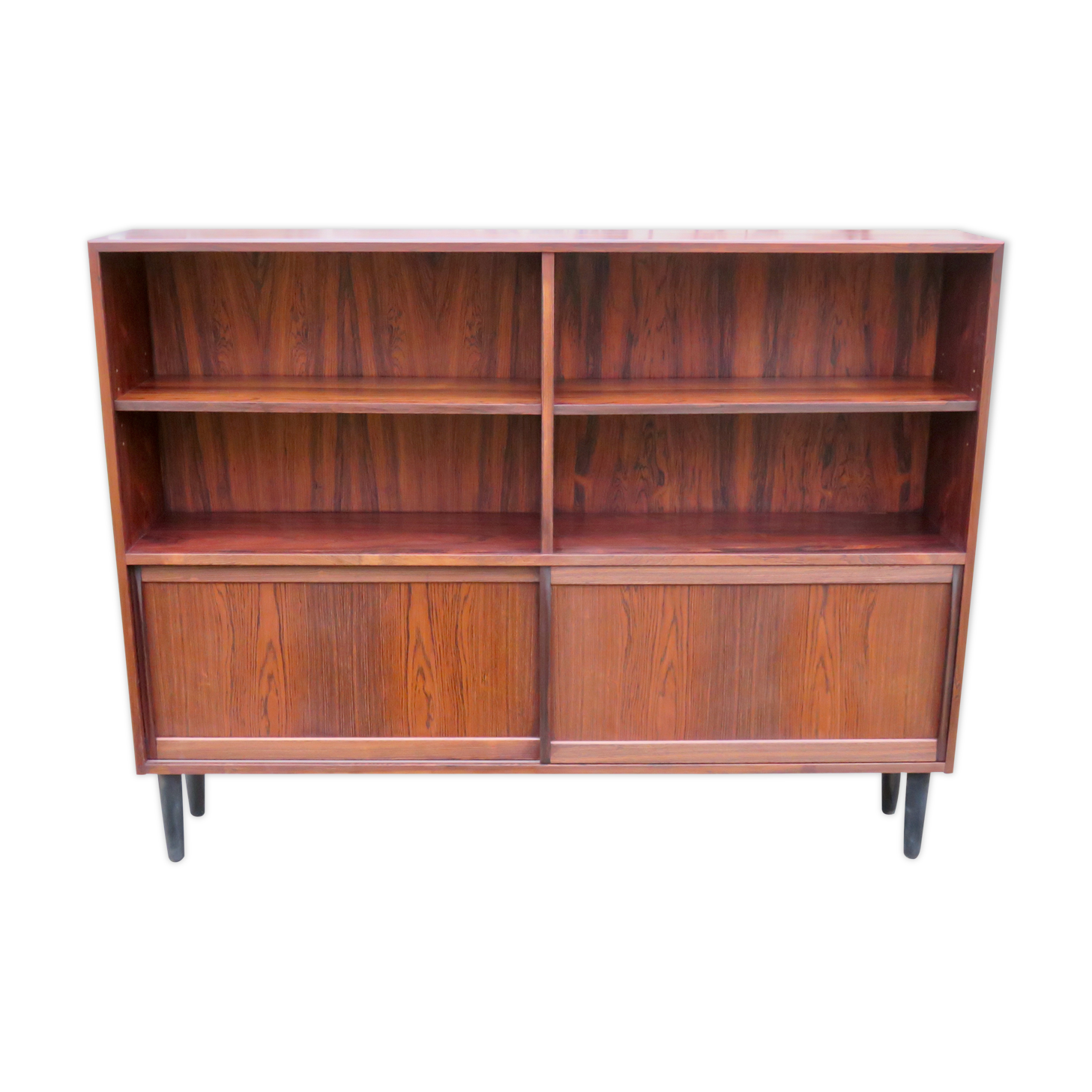Bibliothèque basse en palissandre à portes coulissantes et tiroirs, Danemark 1960