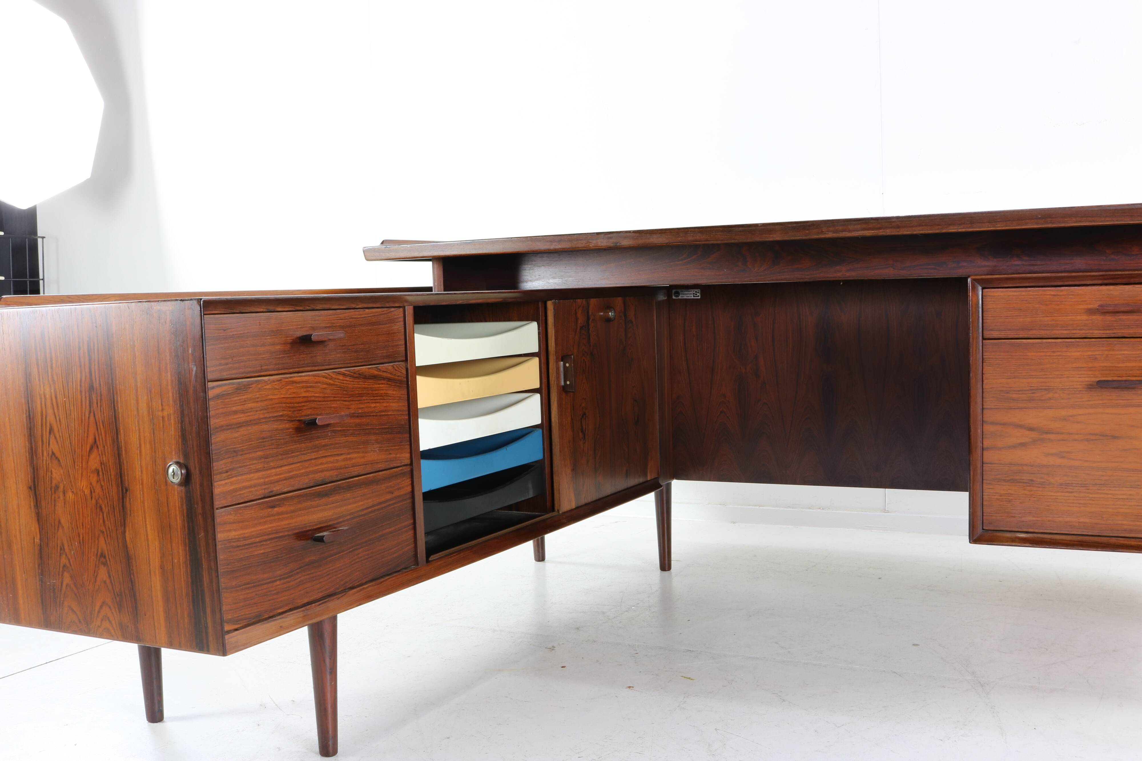 Bureau en palissandre par Arne Vodder pour Sibast Danemark