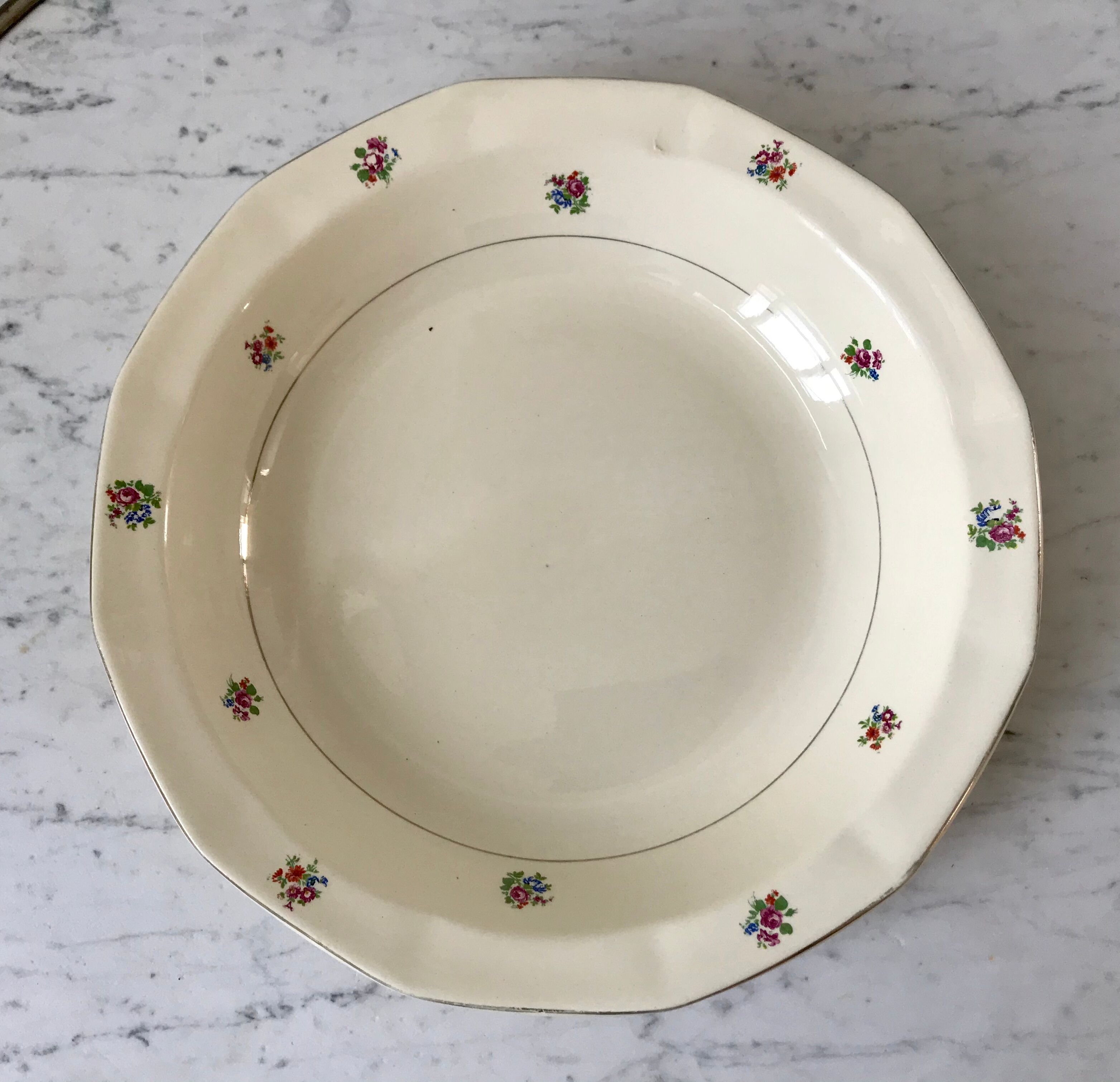 Hollow round dish DIgoin Sarreguemines years 40-50